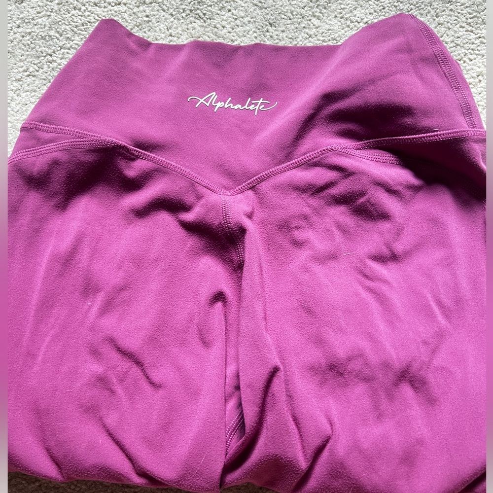 V cut alphalete leggings